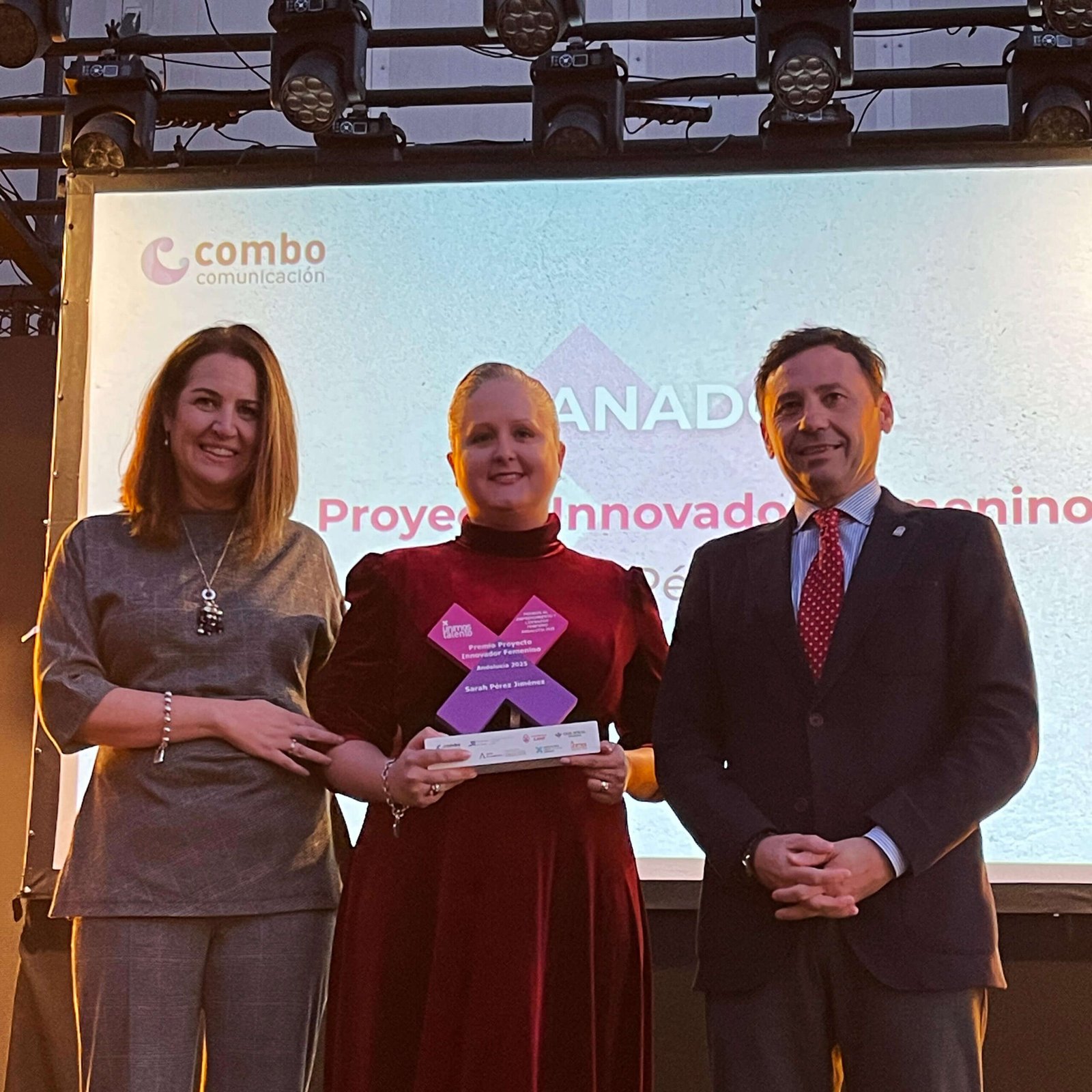 Sarah Pérez Jiménez, galardonada a Proyecto Innovador en los I Premios al Emprendimiento y Liderazgo Femenino de Andalucía 2025